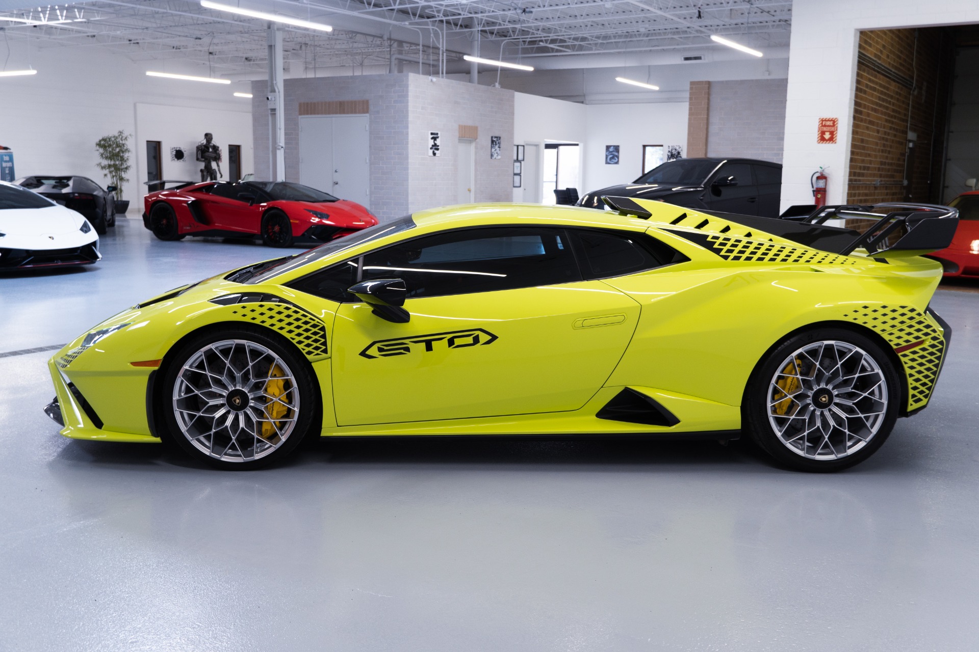 Used 2022 Lamborghini Huracan STO for Sale