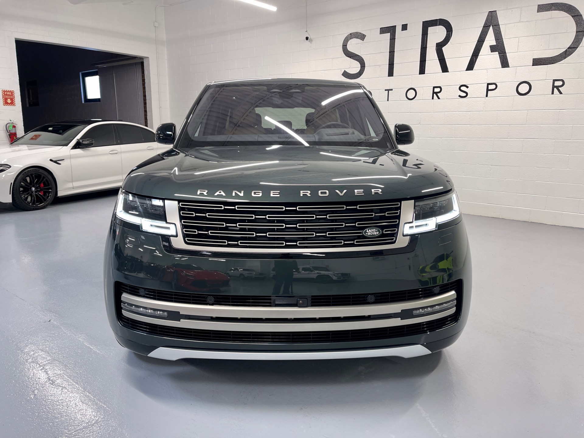 Used 2023 Land Rover Range Rover P530 SE For Sale (Sold)