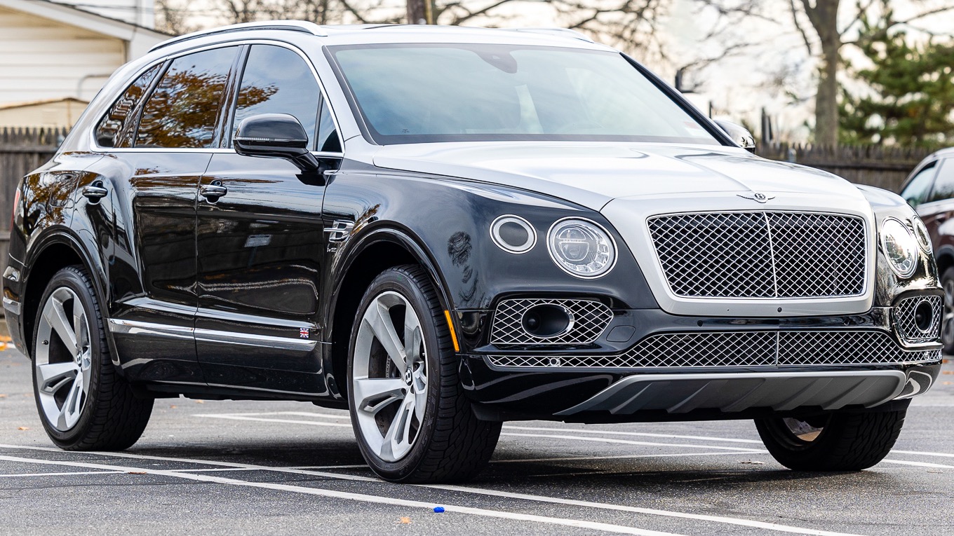 Used 2018 Bentley Bentayga W12 Signature Edition For Sale (Call for ...